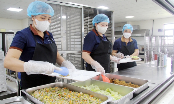 DỊCH VỤ CUNG CẤP SUẤT ĂN CÔNG NGHIỆP